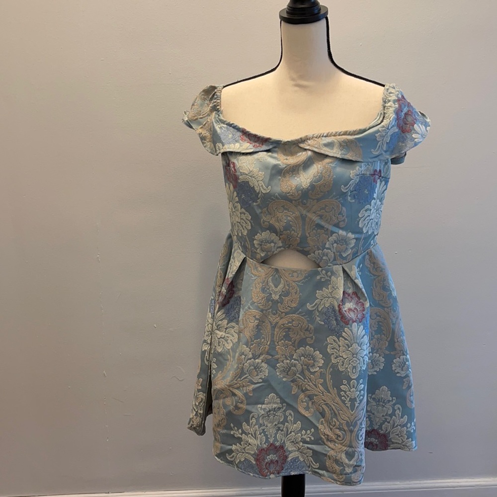 CUTE OFF THE SHOULDER SUMMER DRESS!